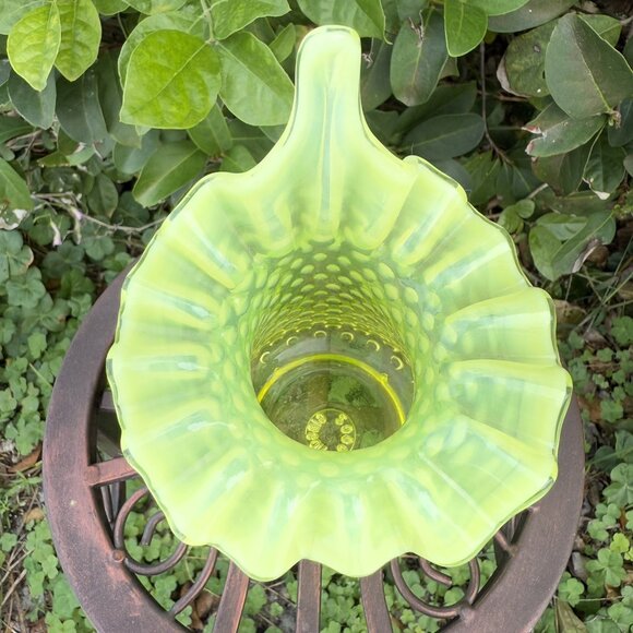 Fenton Topaz Jack in The Pulpit Opalescent Vaseline Hobnail Vase 6.5” GLOWS - Picture 7 of 8